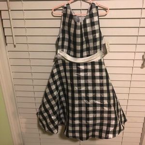 Girl’s black dress